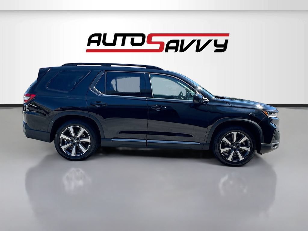 Used 2025 Honda Pilot Elite image 8
