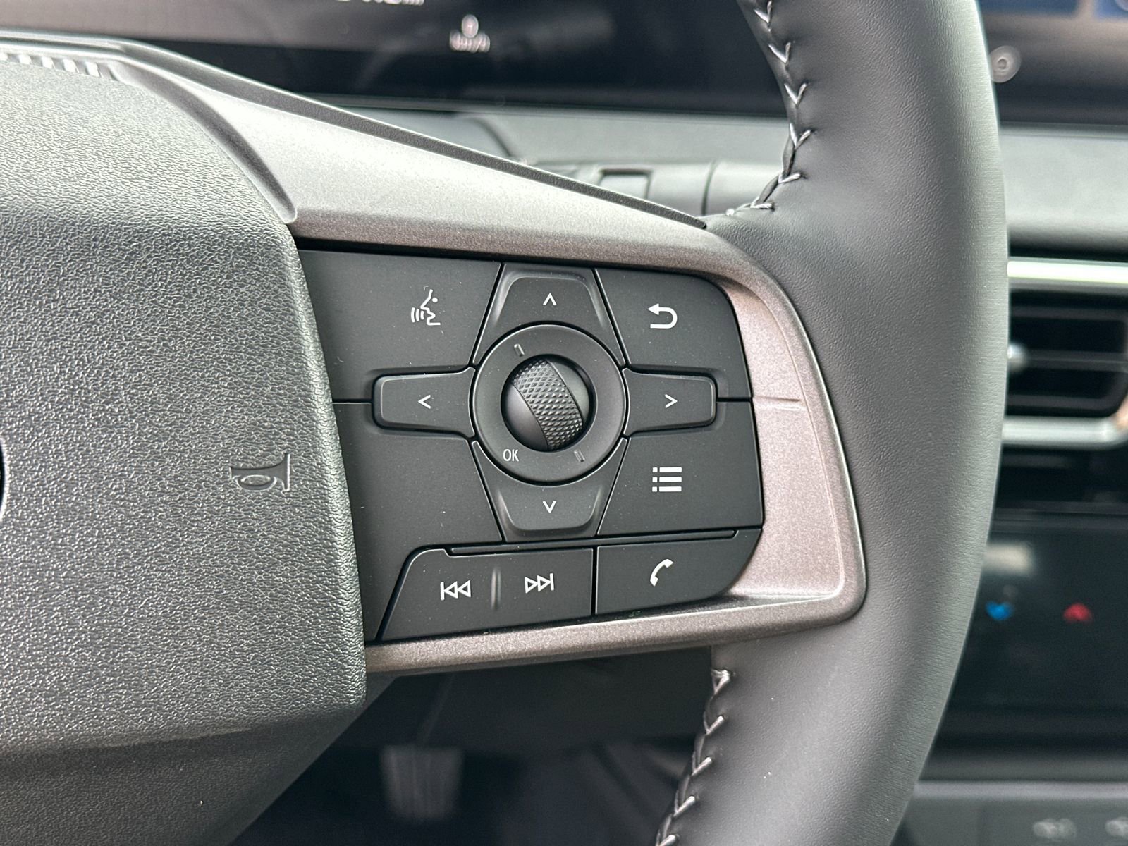 New 2026 Nissan Sentra SV w/ SV Convenience Package image 26