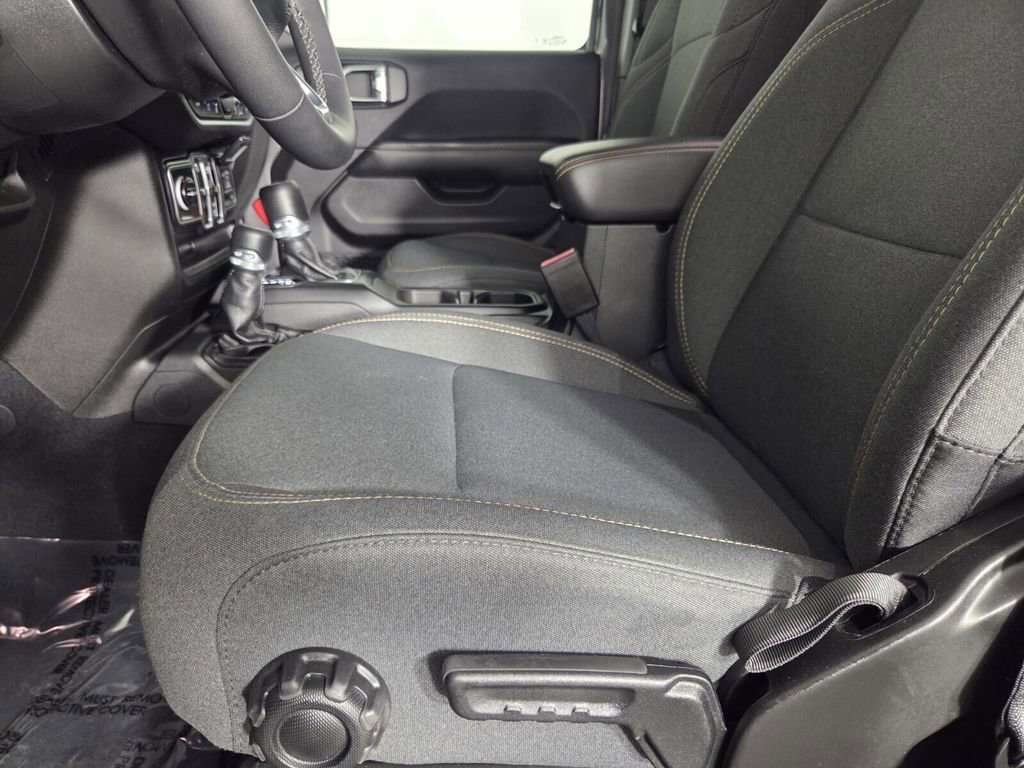 Certified 2025 Jeep Wrangler Sahara w/ Safety Group image 12