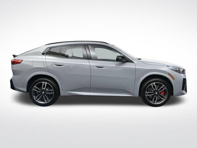 New 2026 BMW X2 xDrive28i w/ Technology Package AWD/4WD image 3