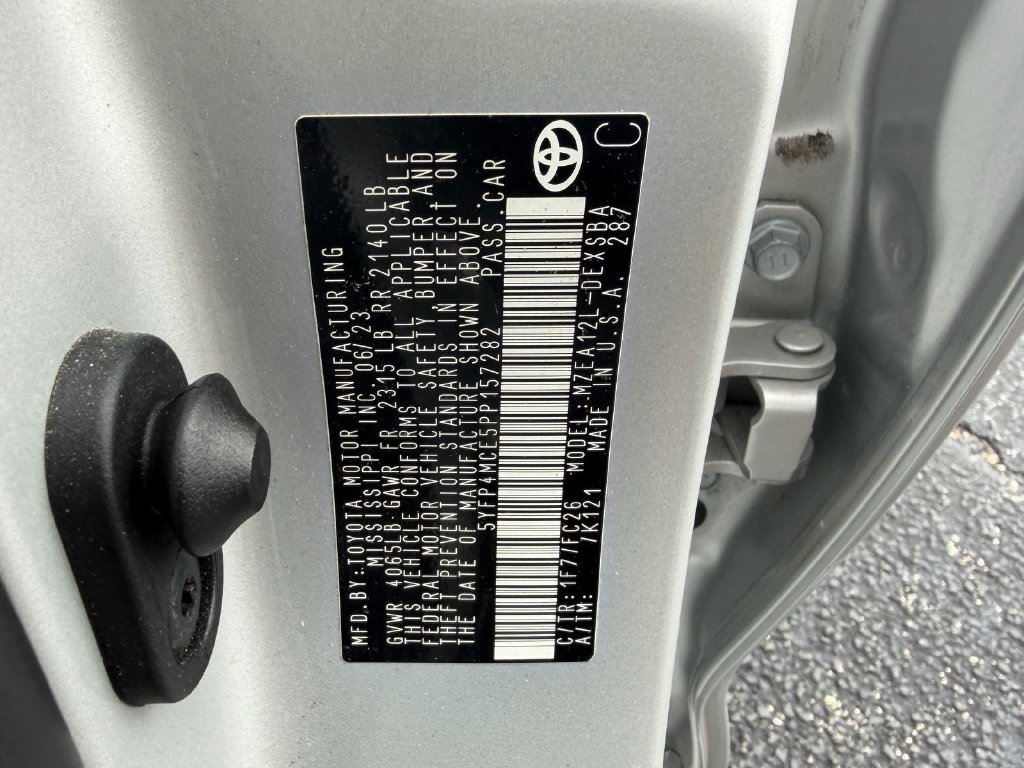Used 2023 Toyota Corolla SE w/ SE Premium Package FWD image 21