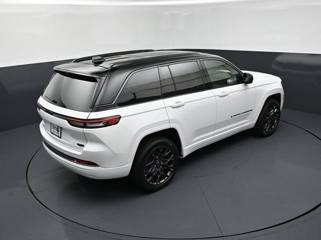 New 2026 Jeep Grand Cherokee Summit w/ Obsidian Package AWD/4WD image 18