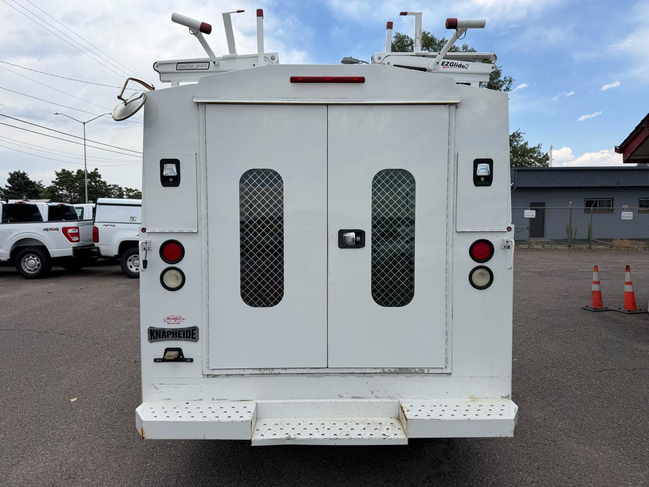 Used 2017 Ford E-350 and Econoline 350 Super Duty RWD image 8