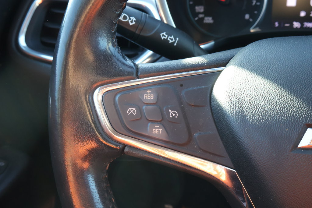 Used 2019 Chevrolet Equinox LT w/ Sun & Navigation Package FWD image 19