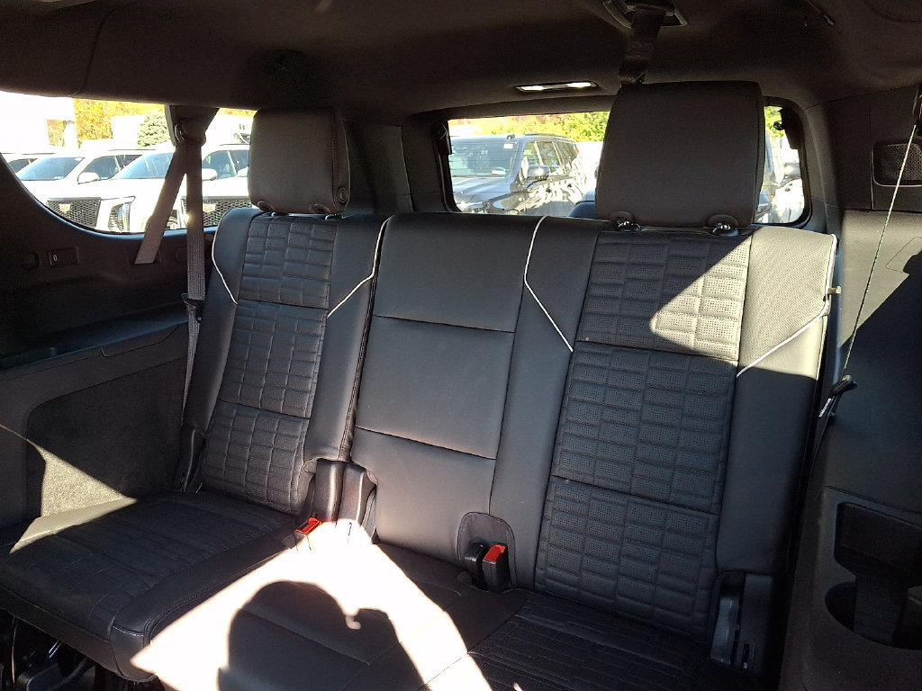 Certified 2024 Cadillac Escalade ESV V AWD/4WD image 12