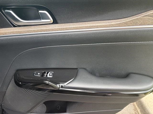 Used 2023 Kia K5 GT-Line image 39