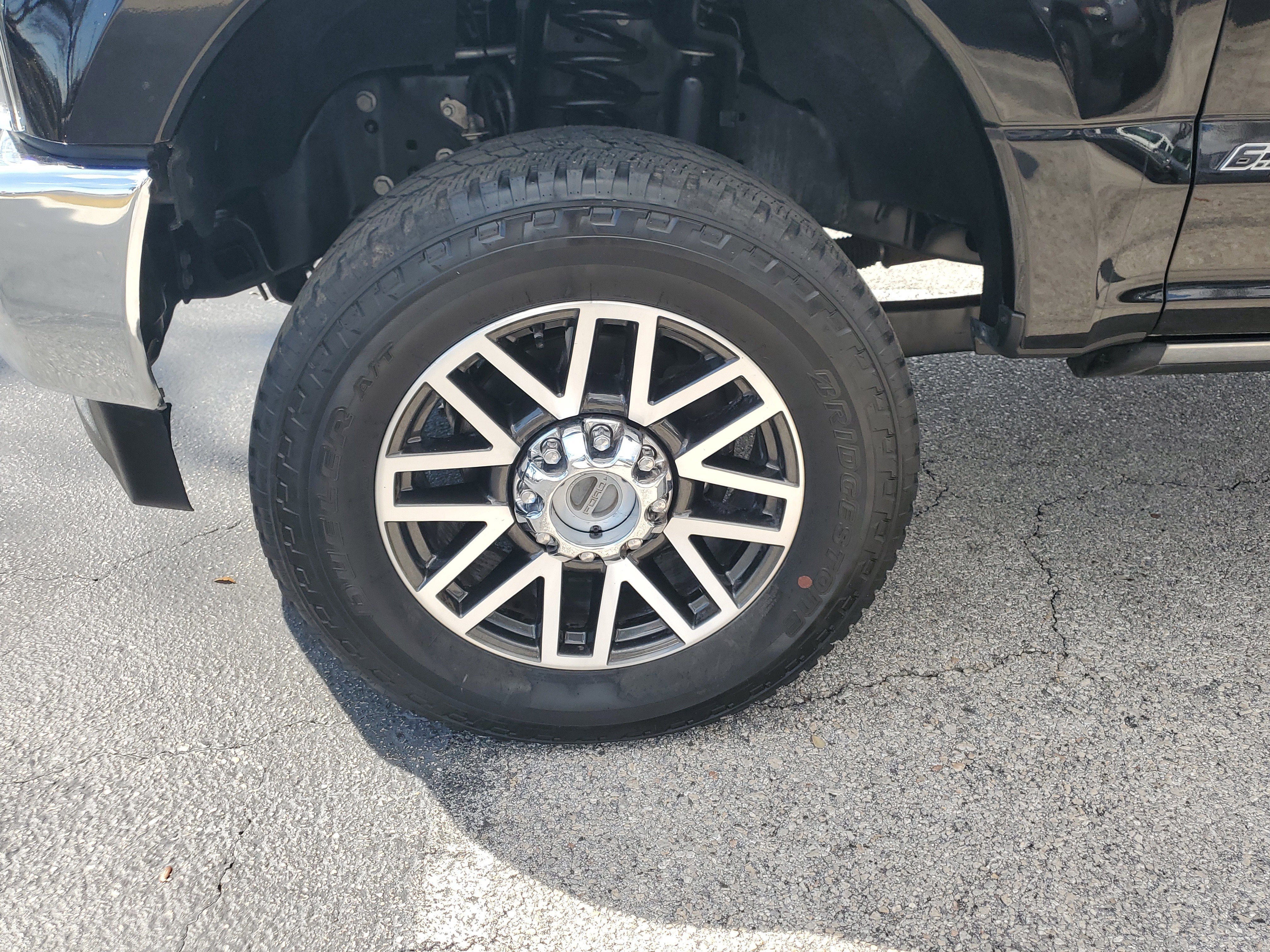 Used 2019 Ford F250 Lariat w/ Lariat Ultimate Package image 5