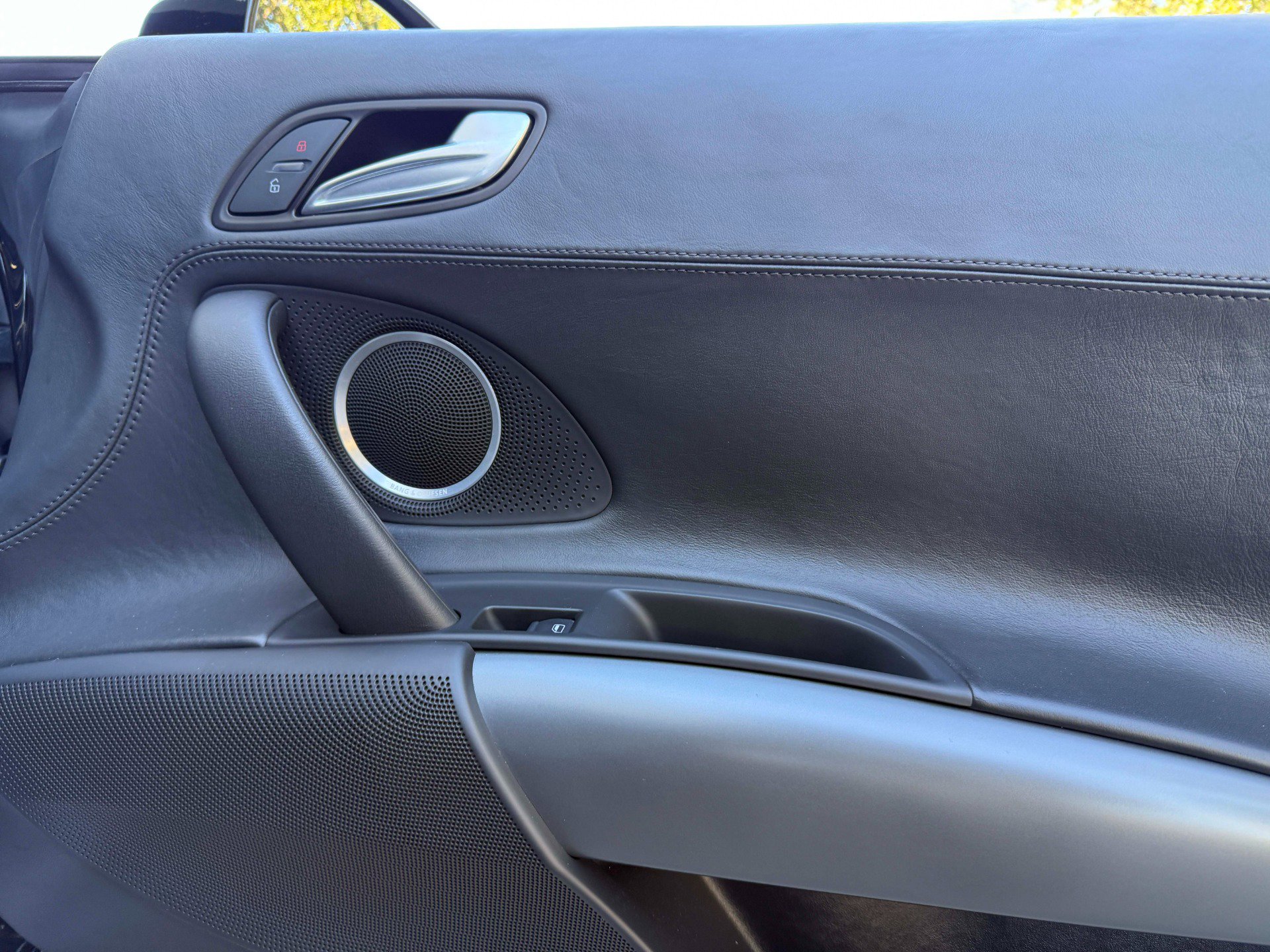 Used 2008 Audi R8 V8 image 26