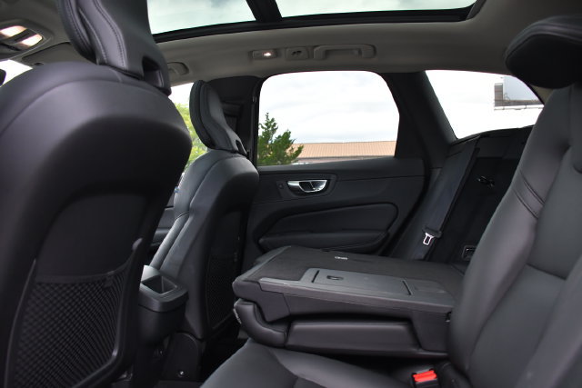 Used 2025 Volvo XC60 B5 Core AWD/4WD image 21