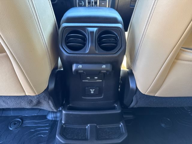 Used 2019 Jeep Wrangler Unlimited Sahara w/ Advanced Safety Group AWD/4WD image 38