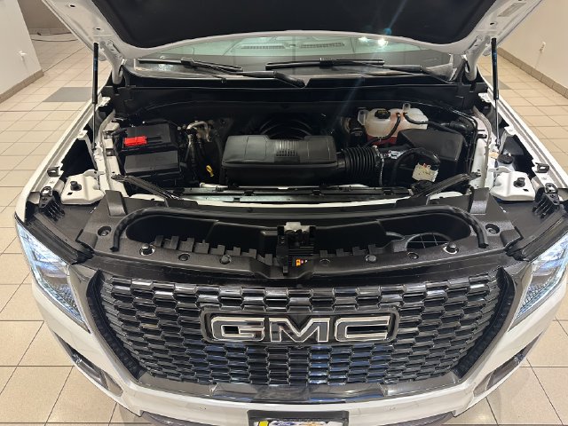 Used 2024 GMC Yukon XL Denali Ultimate AWD/4WD image 34