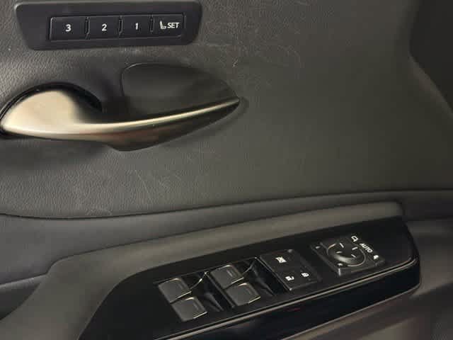 Used 2022 Lexus ES 350 w/ Premium Package FWD image 16