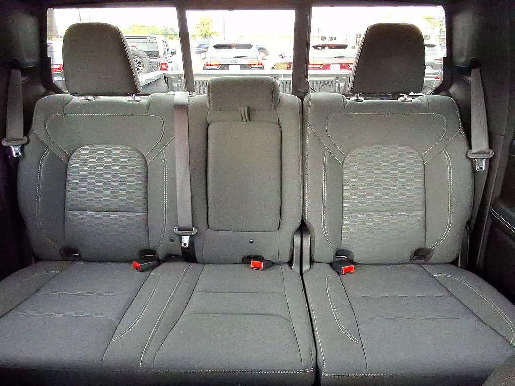 Used 2025 RAM 1500 Big Horn AWD/4WD image 13