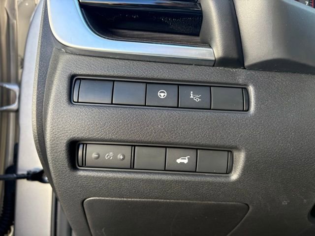 Used 2022 Nissan Rogue Platinum w/ Head-Up Display Package image 21