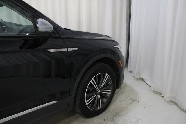 Used 2024 Volkswagen Tiguan Wolfsburg Edition w/ Panoramic Sunroof Package AWD/4WD image 28
