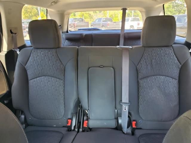 Used 2013 GMC Acadia SLE image 14