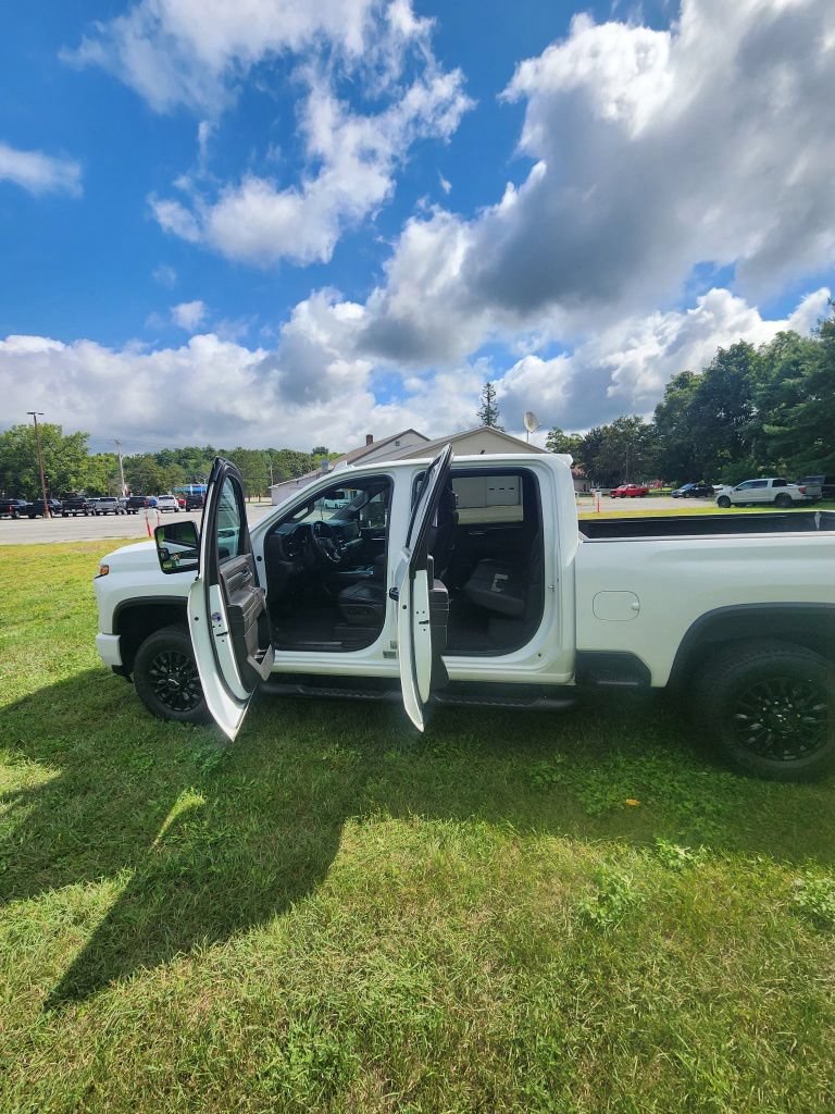 Used 2024 Chevrolet Silverado 2500 LTZ w/ LTZ Plus Package AWD/4WD image 12