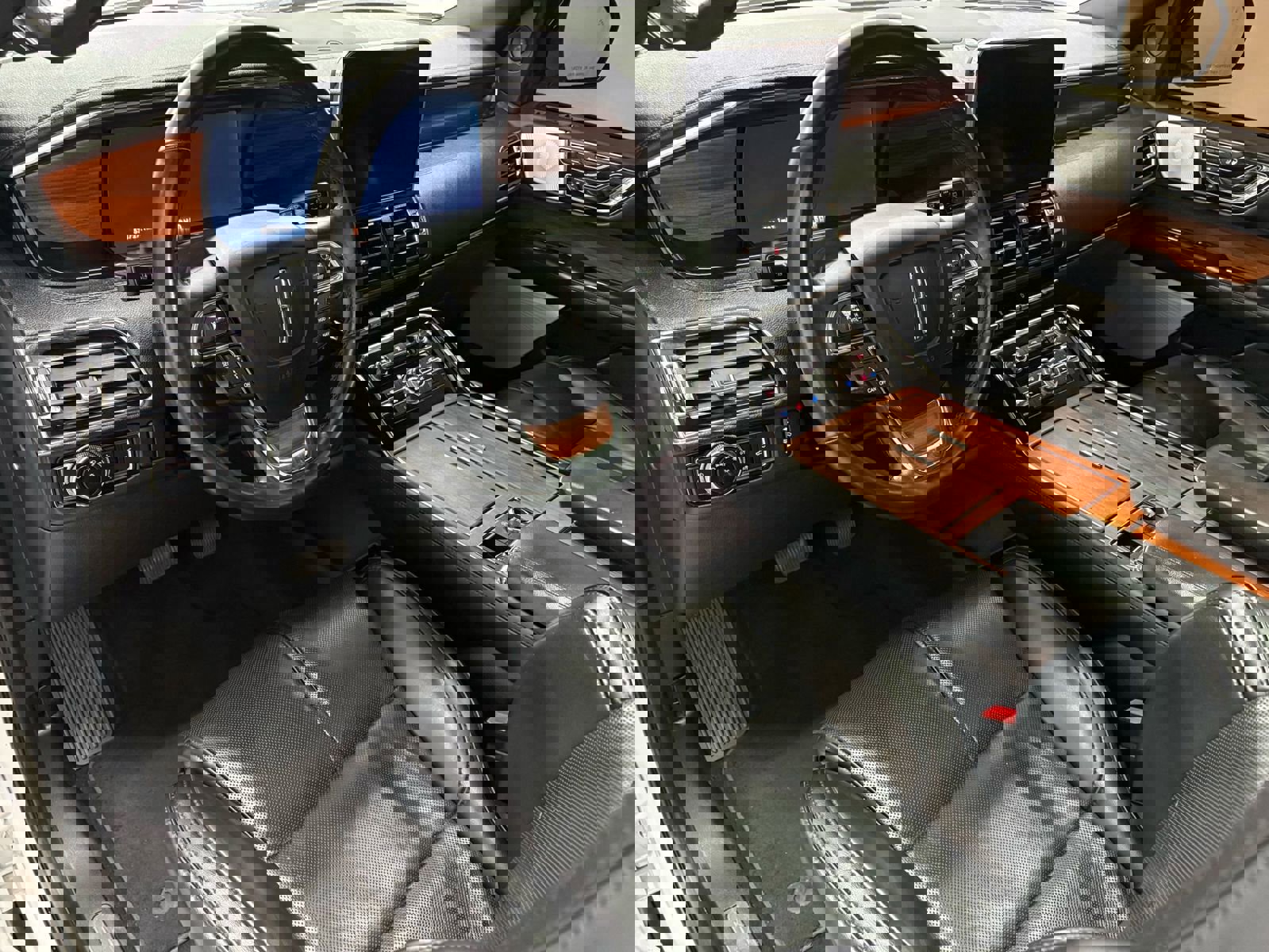 Used 2019 Lincoln Navigator Reserve image 11