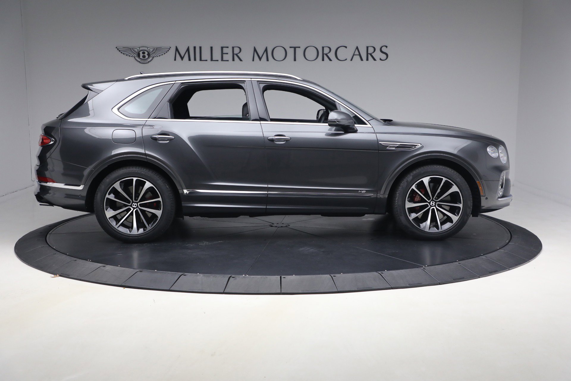 Certified 2021 Bentley Bentayga image 9