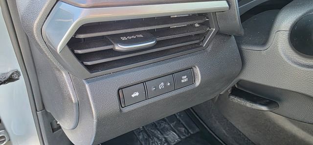 Used 2024 Nissan Altima 2.5 SV image 16