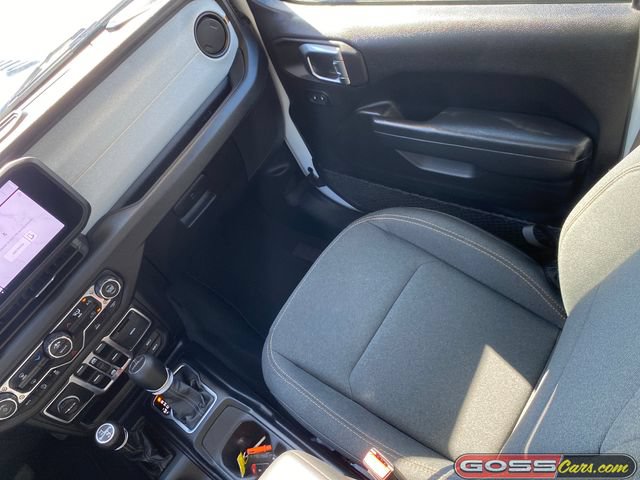 Certified 2025 Jeep Gladiator Sport AWD/4WD image 16