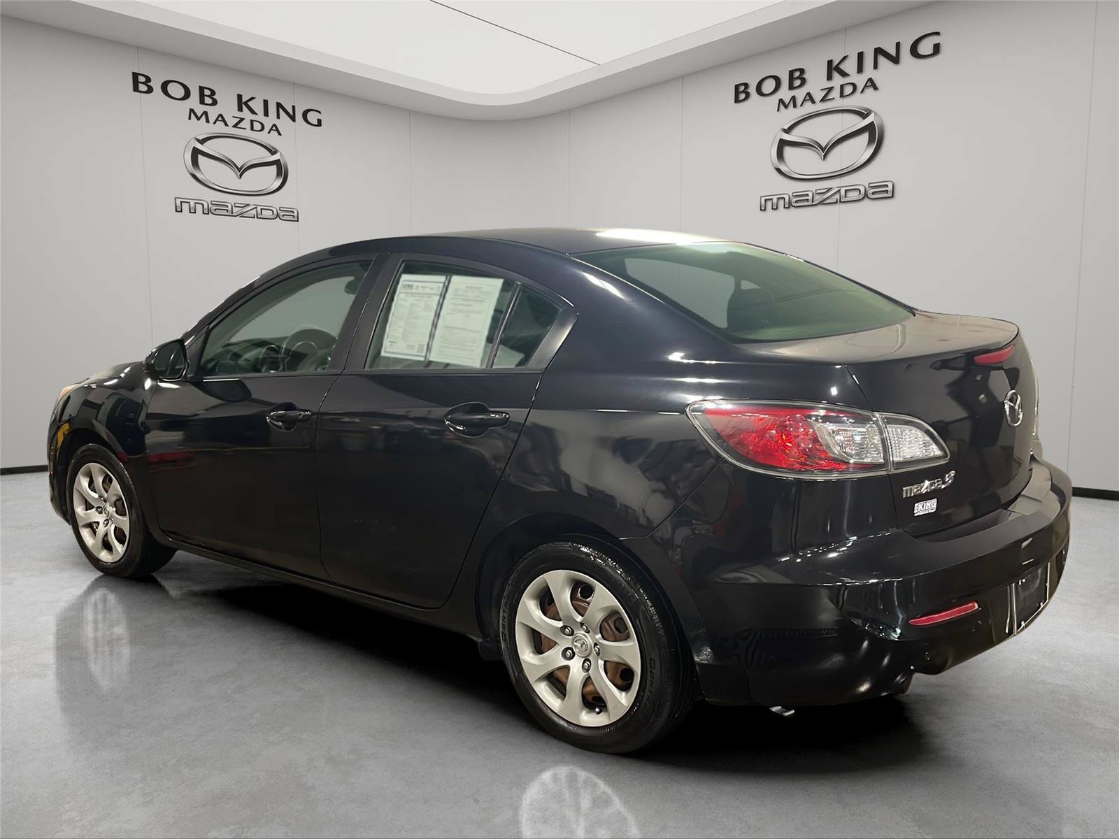 Used 2013 MAZDA MAZDA3 i Sport FWD image 3