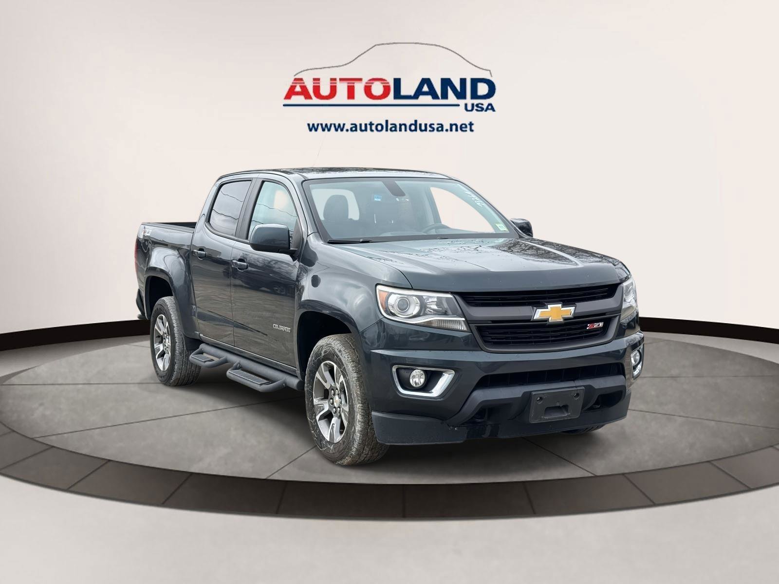 Used 2018 Chevrolet Colorado Z71 AWD/4WD image 2