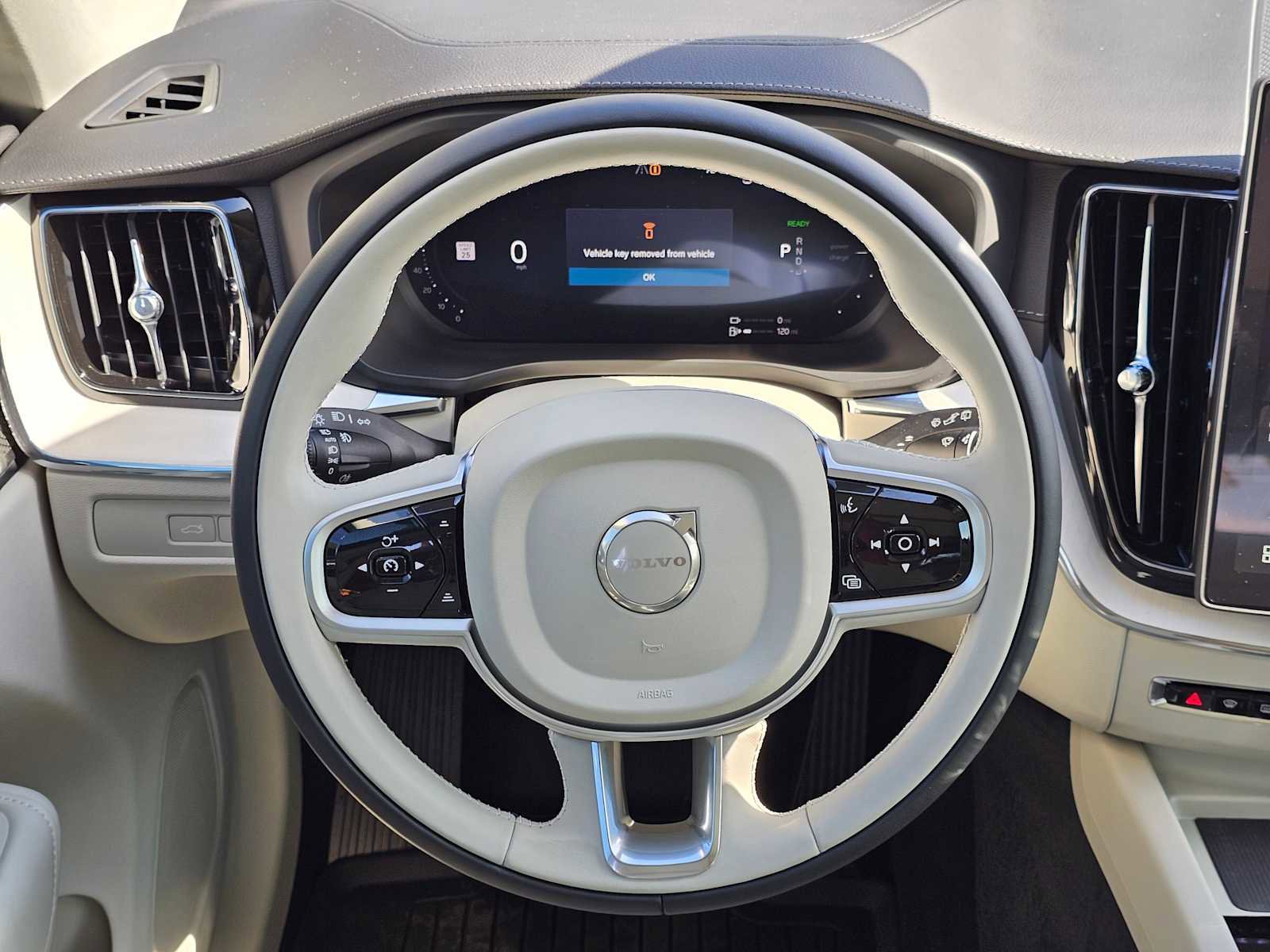 New 2026 Volvo XC60 T8 Ultra w/ Protection Package Premier image 23