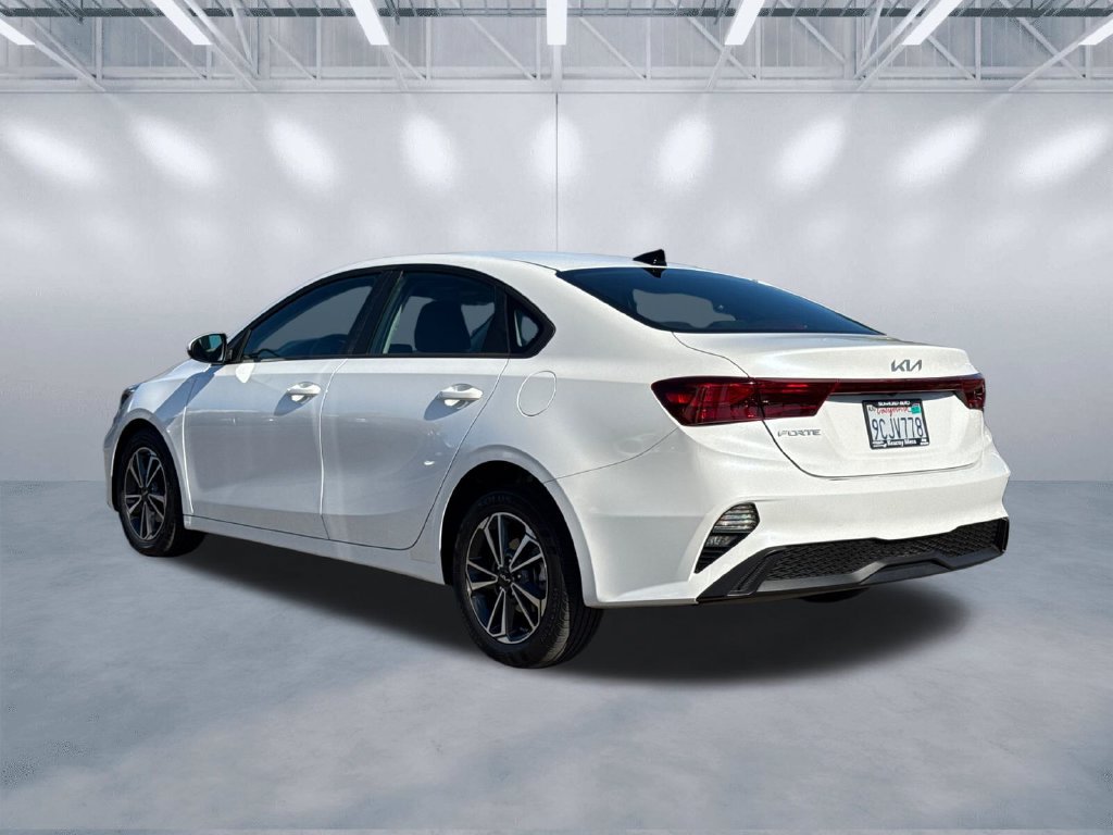 Used 2023 Kia Forte LXS FWD image 4