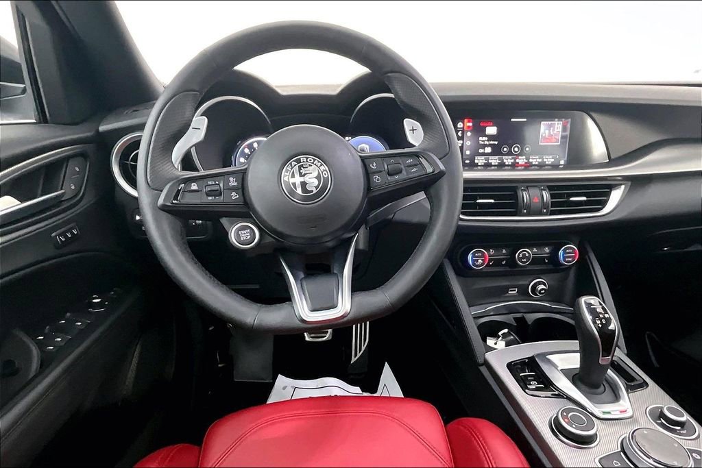 Used 2025 Alfa Romeo Stelvio Sprint w/ Veloce Package image 8