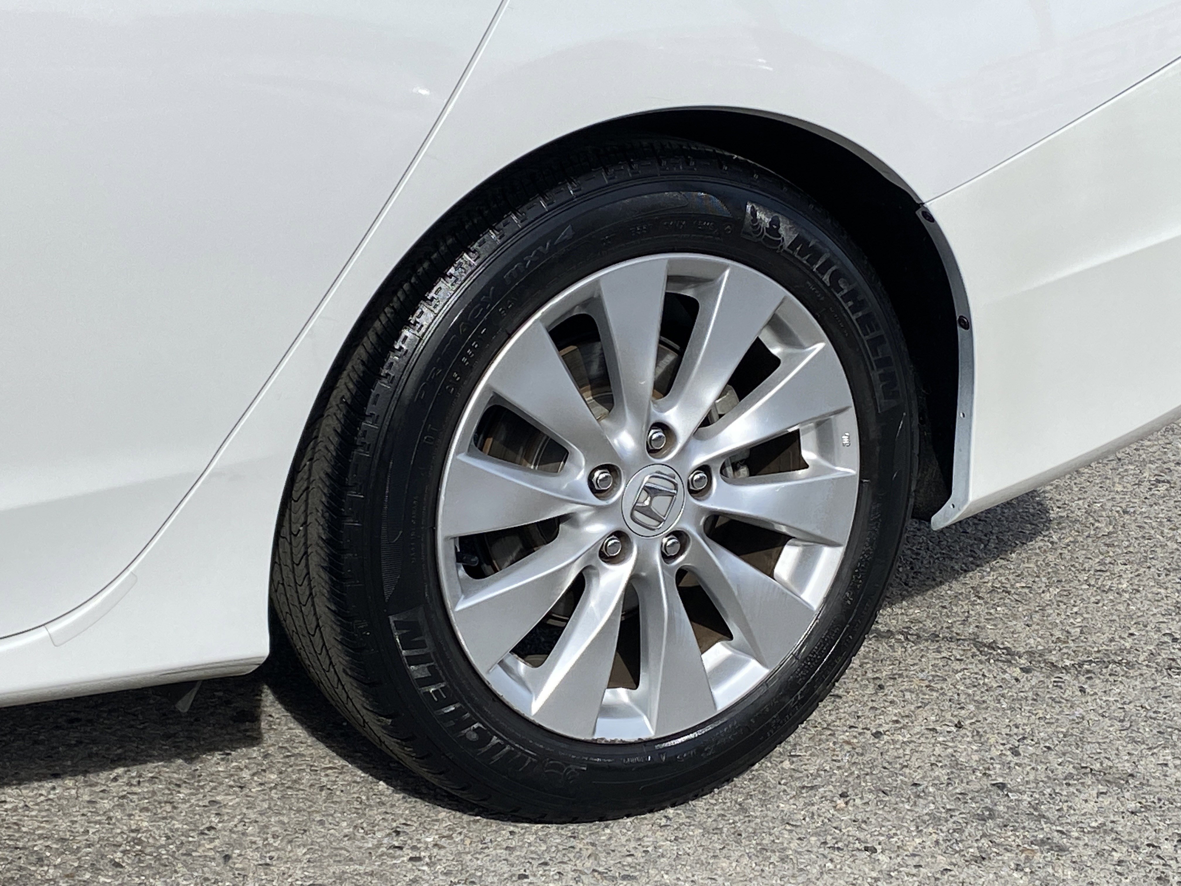 Used 2015 Honda Accord EX-L image 26