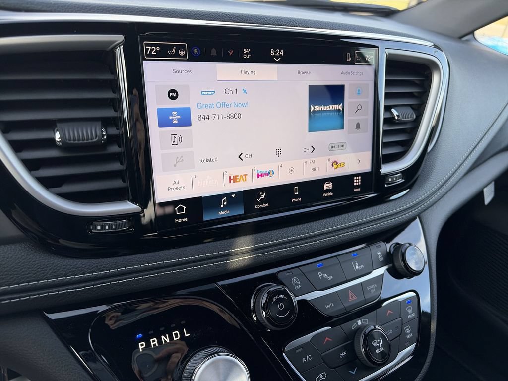 New 2026 Chrysler Pacifica Select w/ S Appearance Package FWD image 16