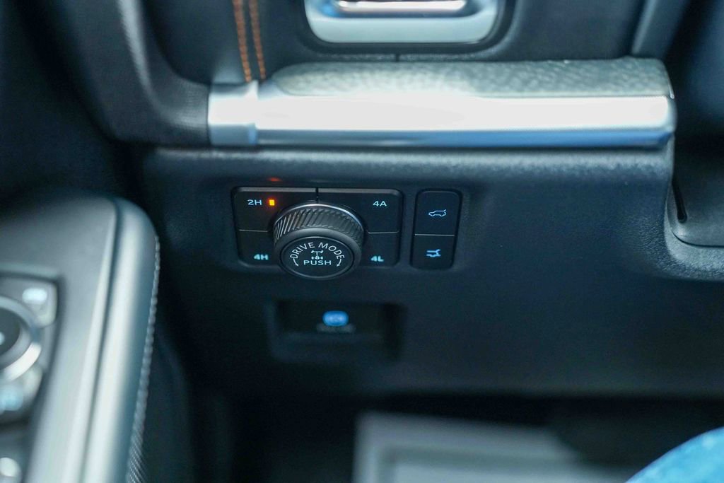 Used 2025 Ford Expedition Tremor image 35