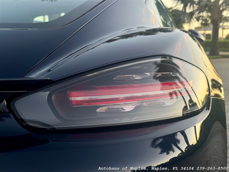 Used 2017 Porsche 718 Cayman RWD image 12