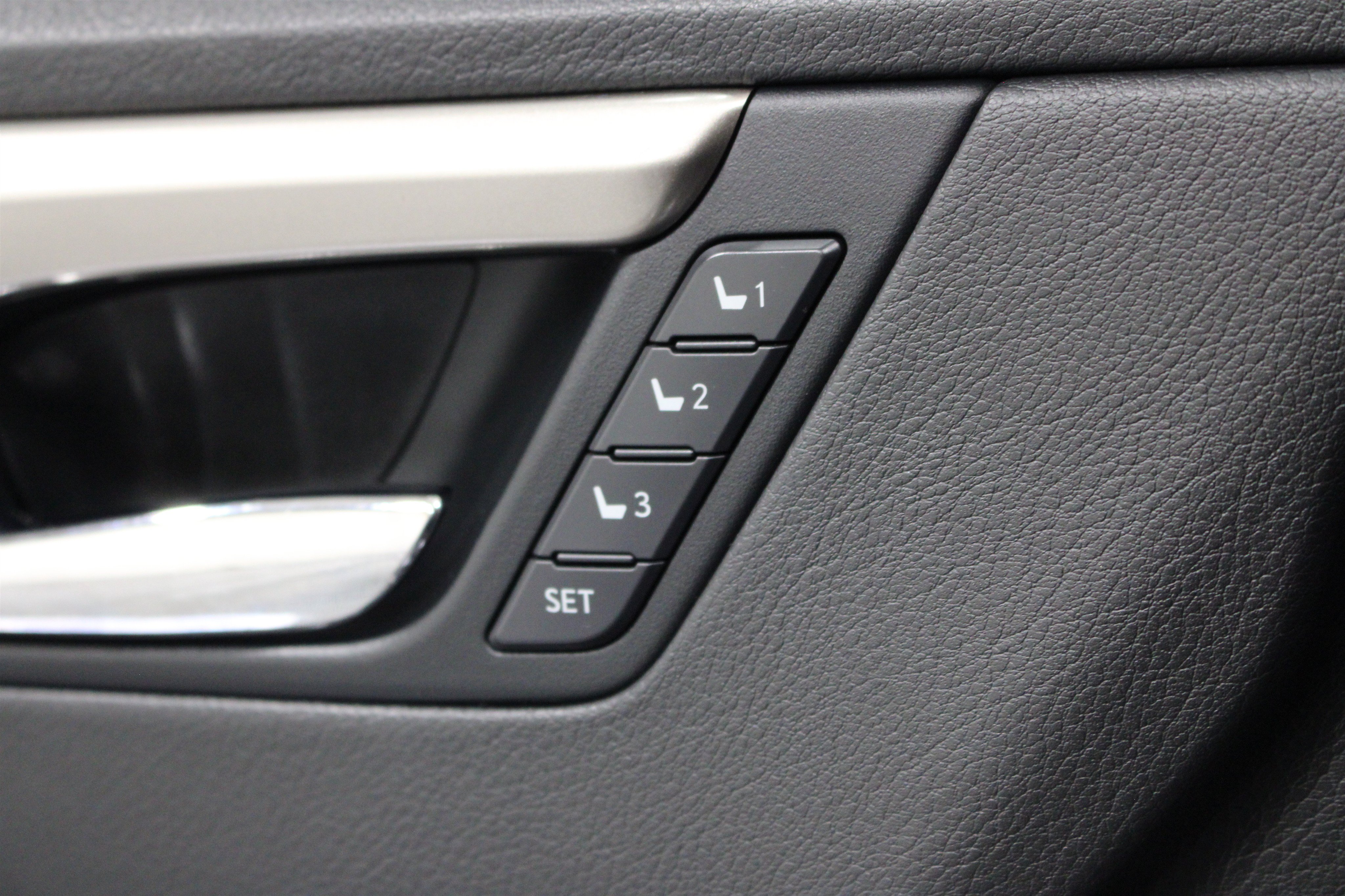 Used 2016 Lexus RX 350 FWD w/ Premium Package image 8