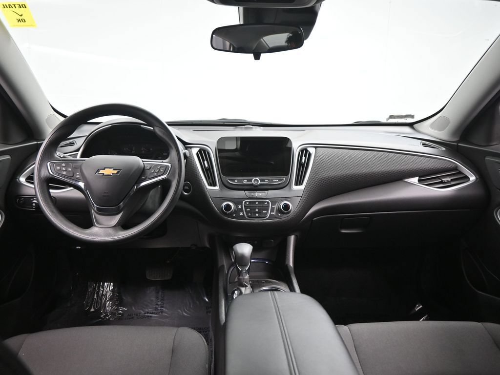 New 2024 Chevrolet Malibu LT FWD image 24