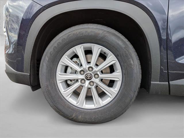 New 2026 Toyota Grand Highlander XLE image 10