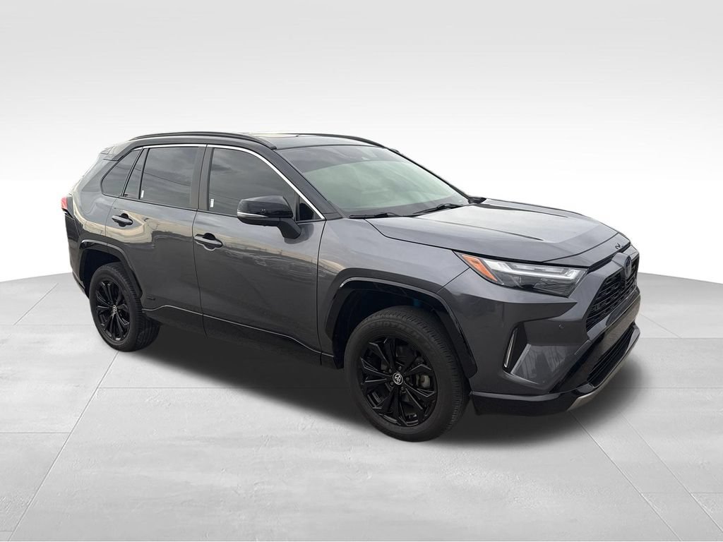 Used 2023 Toyota RAV4 XSE AWD/4WD image 7