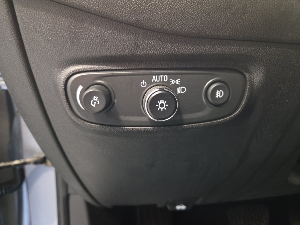 Used 2024 Chevrolet Equinox Premier AWD/4WD image 23