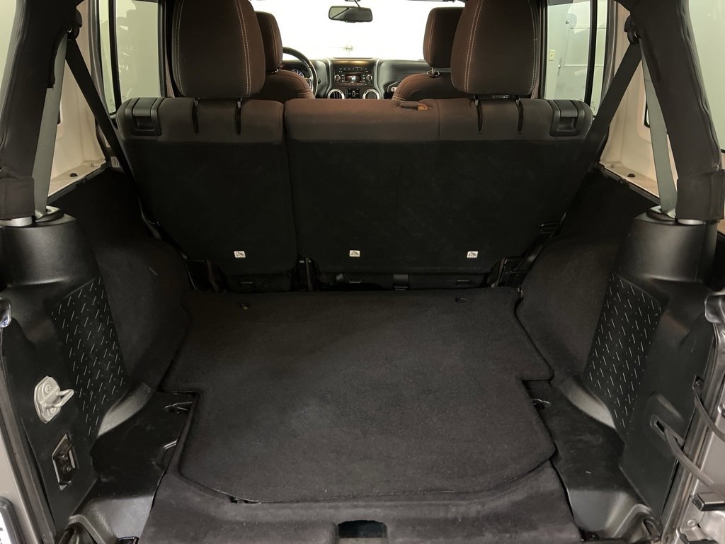 Used 2018 Jeep Wrangler Unlimited Sahara image 20