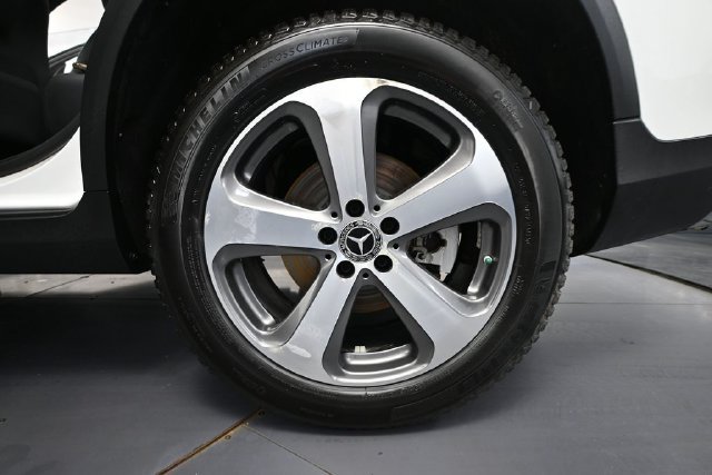 Used 2019 Mercedes-Benz GLC 300 image 10