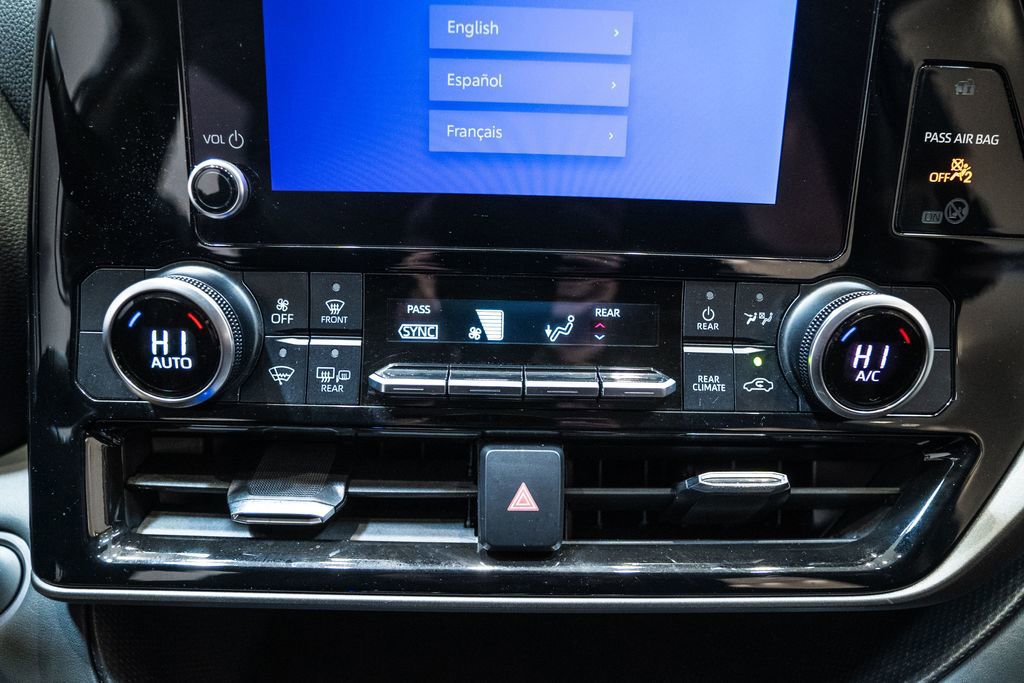 Used 2024 Toyota Highlander LE image 26