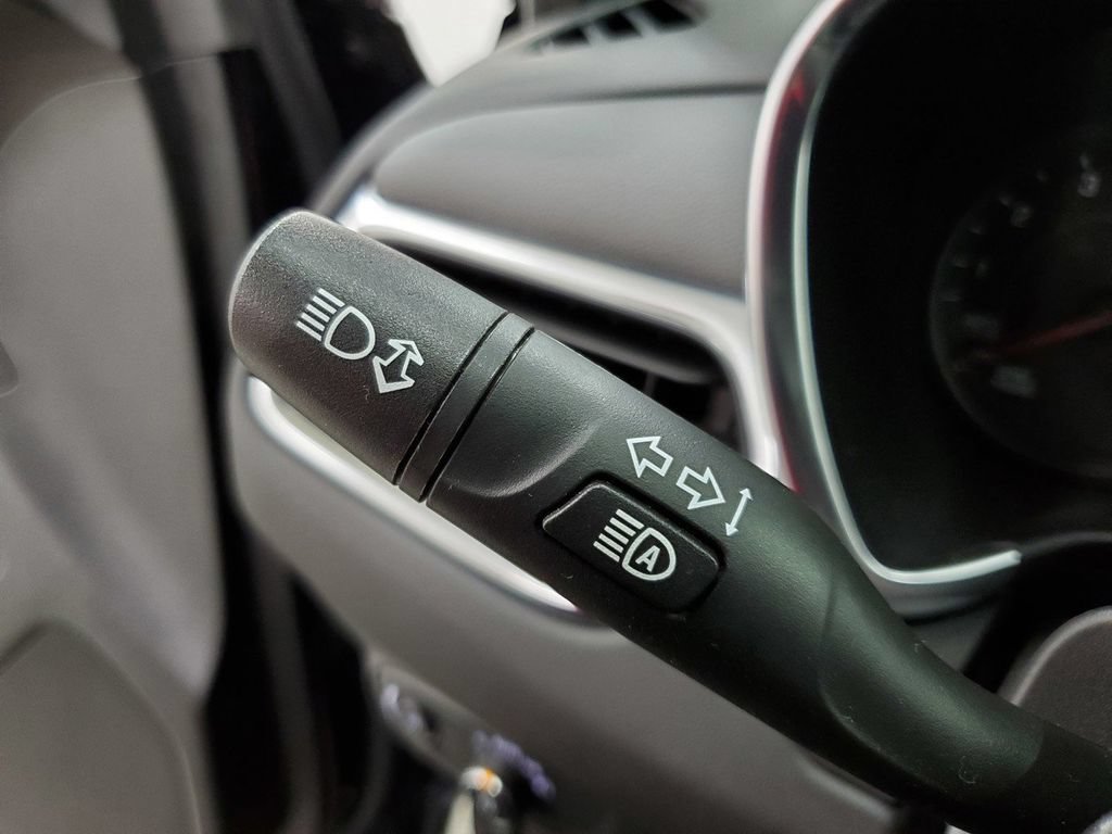Used 2024 Chevrolet Equinox LT FWD image 33