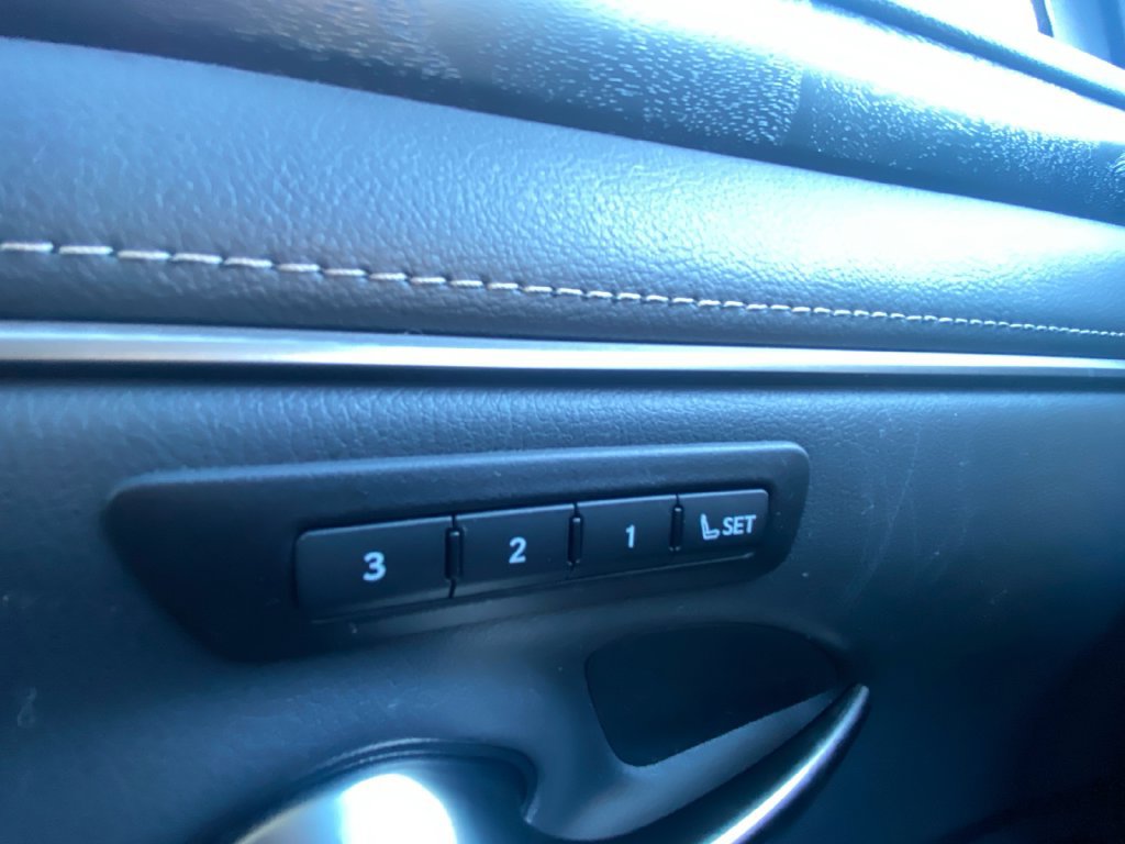 Used 2023 Lexus ES 350 w/ Premium Package FWD image 18