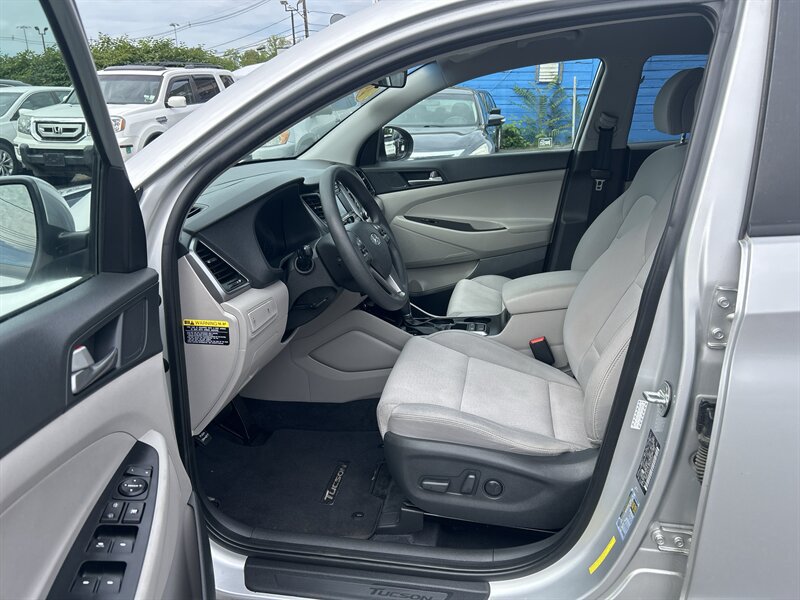 Used 2017 Hyundai Tucson SE w/ SE Popular Package 02 AWD/4WD image 9