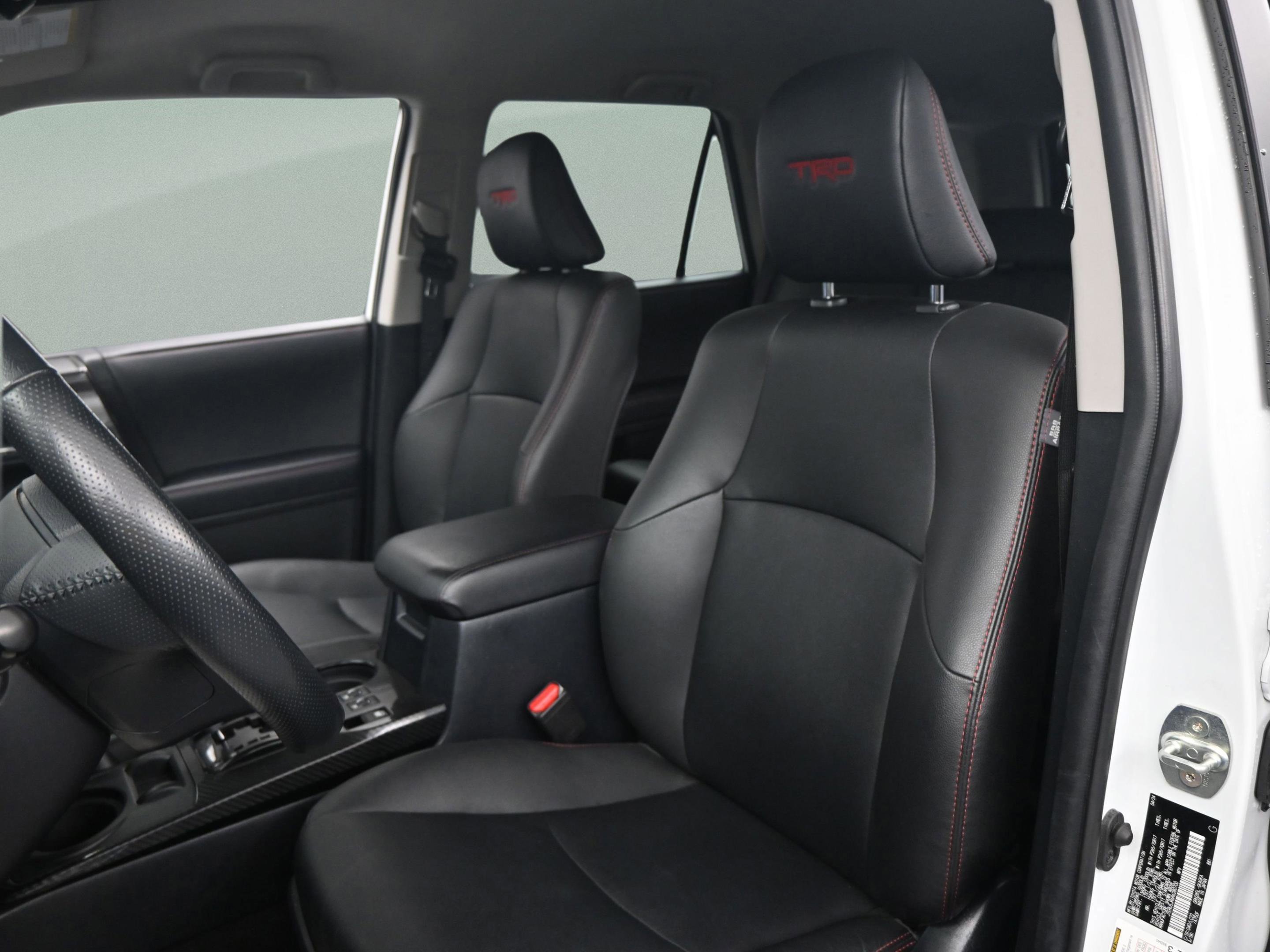 Certified 2024 Toyota 4Runner TRD Off-Road Premium image 33