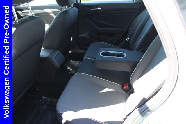 Used 2025 Volkswagen Jetta Sport image 22