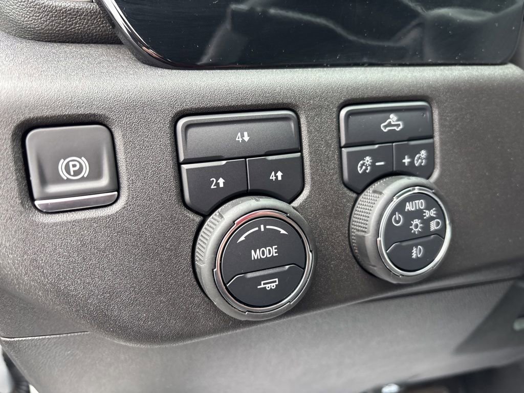 Certified 2025 Chevrolet Silverado 2500 LT w/ Convenience Package image 18