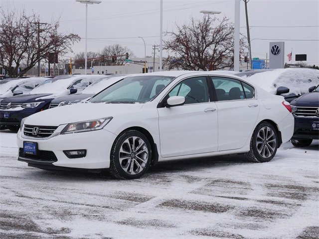 Used 2015 Honda Accord Sport image 3
