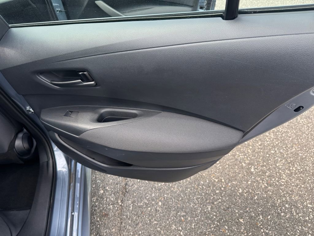 Used 2025 Toyota Corolla LE FWD image 19